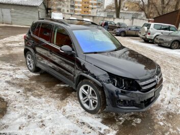 Volkswagen Tiguan 2.0 ДСГ 2016 года