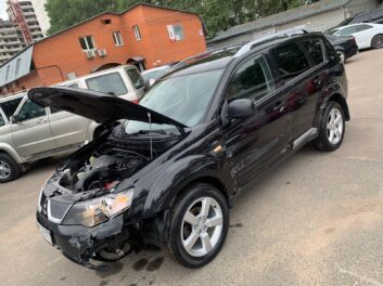 Mitsubishi Outlander  3.0 Автомат 2008 года